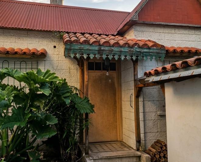 Terreno · 120m² · 6 Ambientes · 1 Cochera