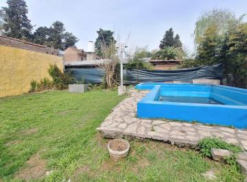 Casa · 114m² · 6 Ambientes · 2 Cocheras · Venta Casa 5 Amb Jardin Pileta Udaondo Oportunidad