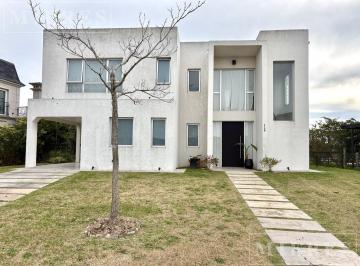 Casa · 175m² · 5 Ambientes · 2 Cocheras · Casa en Alquiler Anual Barrio Ceibos Puertos, Escobar