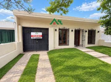 Casa · 210m² · 4 Ambientes · 2 Cocheras · Casa en Venta Mas Departamento con Patio Amplio en Jardín Espinosa