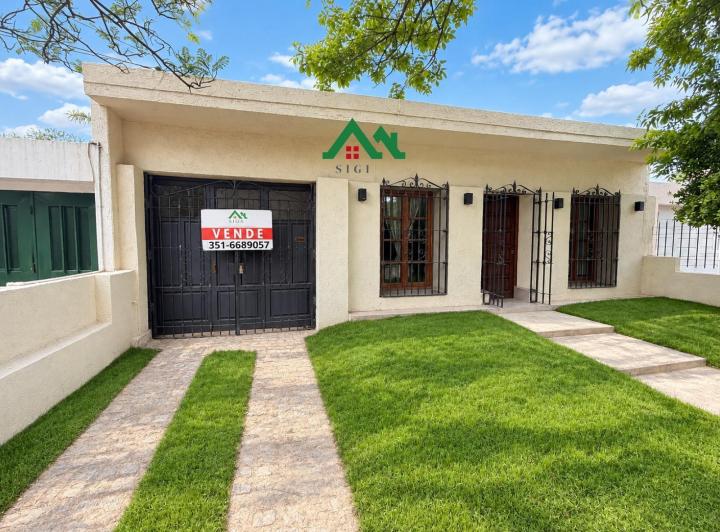 Casa · 210m² · 4 Ambientes · 2 Cocheras