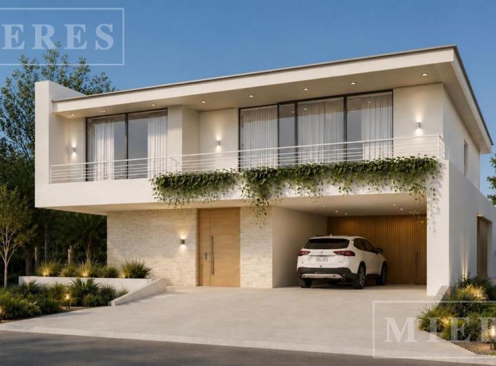 Casa · 222m² · 5 Ambientes · 2 Cocheras
