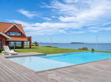 Foto1 · Playa Mansa. Frente Al Mar. Casa en Alquiler. 5 Dorm..