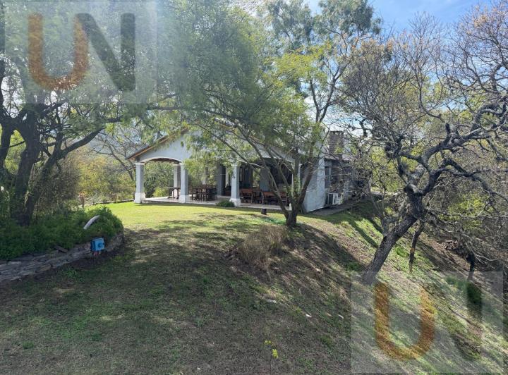 Casa · 15700ha · 5 Ambientes · 1 Cochera