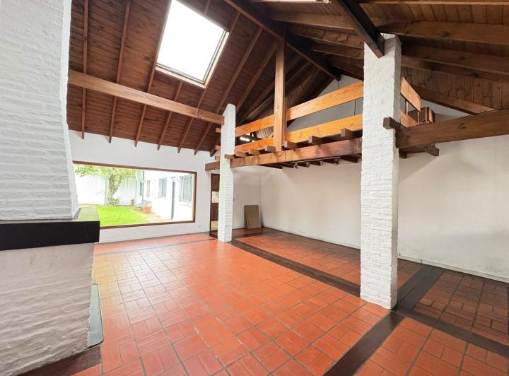 Casa · 150m² · 5 Ambientes · 1 Cochera