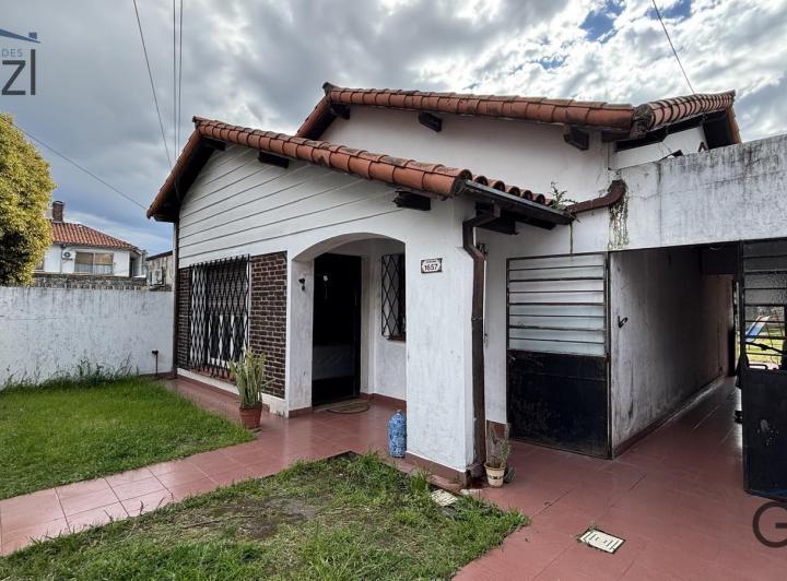 Casa · 77m² · 3 Ambientes · 1 Cochera