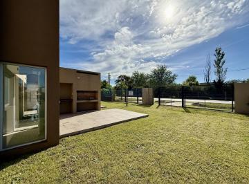 Casa · 74m² · 3 Ambientes · 1 Cochera · Venta · Duplex · Dos Dorm. · Jardín · Parrillero · Tierra de Sueños II