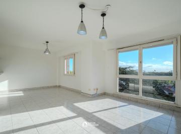 Departamento · 77m² · 4 Ambientes · 1 Cochera · Departamento - Villa Primera