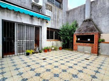 Casa · 171m² · 5 Ambientes · 1 Cochera · Venta Casa 5 Ambientes en Olivos con Patio