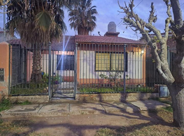 Casa · 105m² · 3 Ambientes · 1 Cochera