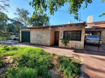 Casa de 5 ambientes, Godoy Cruz · Casa de 3 Dorm. + Cochera Doble - Barrio Bancario - Godoy Cruz