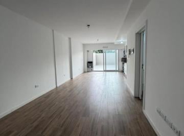 Departamento · 50m² · 2 Ambientes · Unico Departamento 2 Amb. a Estrenar de Mas de 90 m² y Dos Patios! Frente a Plaza
