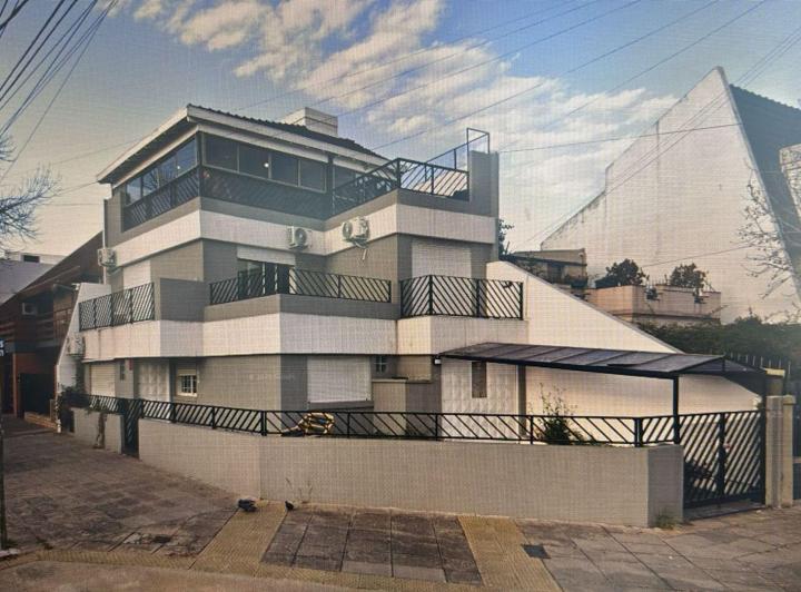 Casa · 186m² · 4 Ambientes · 1 Cochera