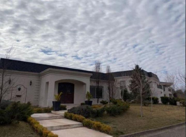 Casa · 936m² · 1 Ambiente · 1 Cochera