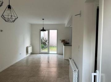 PH · 75m² · 3 Ambientes · 1 Cochera · PH 3 Ambientes - Entrada Para Auto - Jardín con Parrilla - Lopez de Gomara