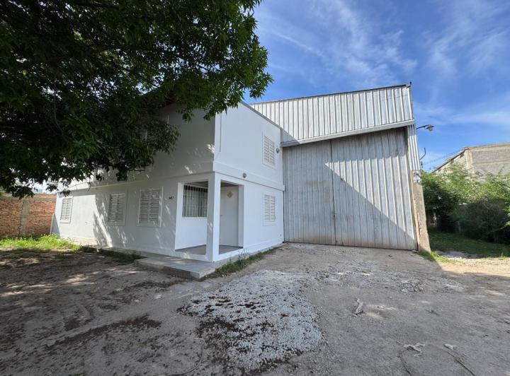 Bodega-Galpón · 1200m² · 6 Ambientes · 2 Cocheras