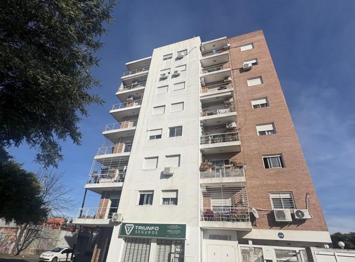 Departamento · 55m² · 4 Ambientes · 1 Cochera