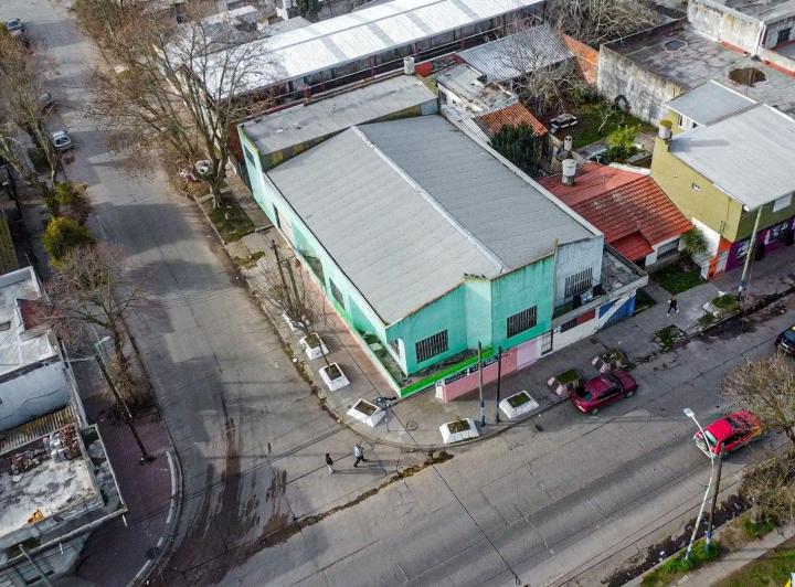 Local comercial · 631m² · 1 Cochera