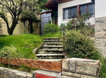 Casa · 150m² · 6 Ambientes · 2 Cocheras · Alquiler Amplia Casa Frente Al Lago de 4 Dorm..