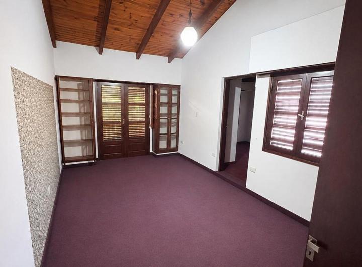 Casa · 450m² · 7 Ambientes · 2 Cocheras