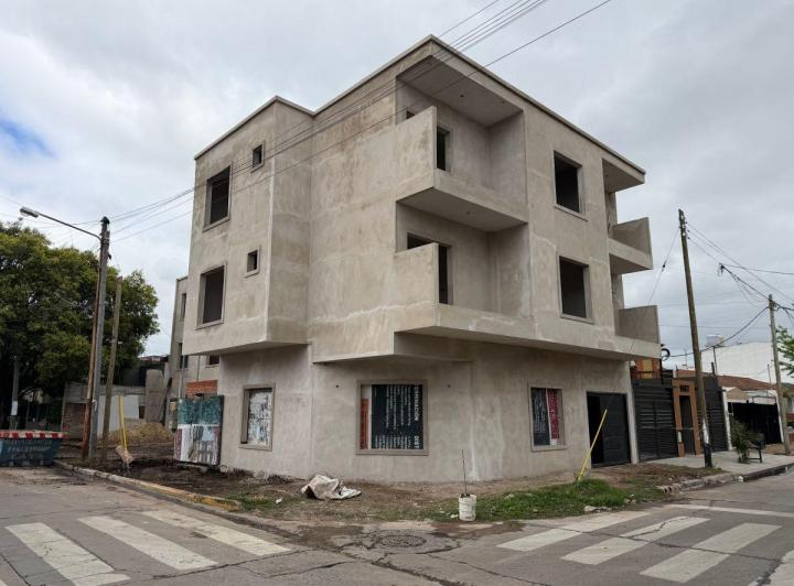 Departamento · 70m² · 2 Ambientes · 1 Cochera