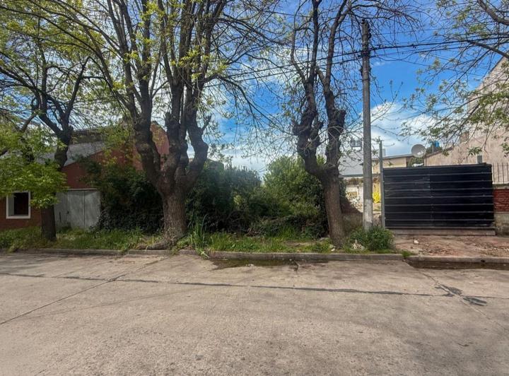Terreno · 375m²