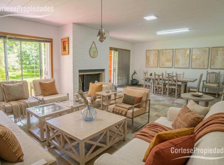 Casa · 298m² · 4 Ambientes