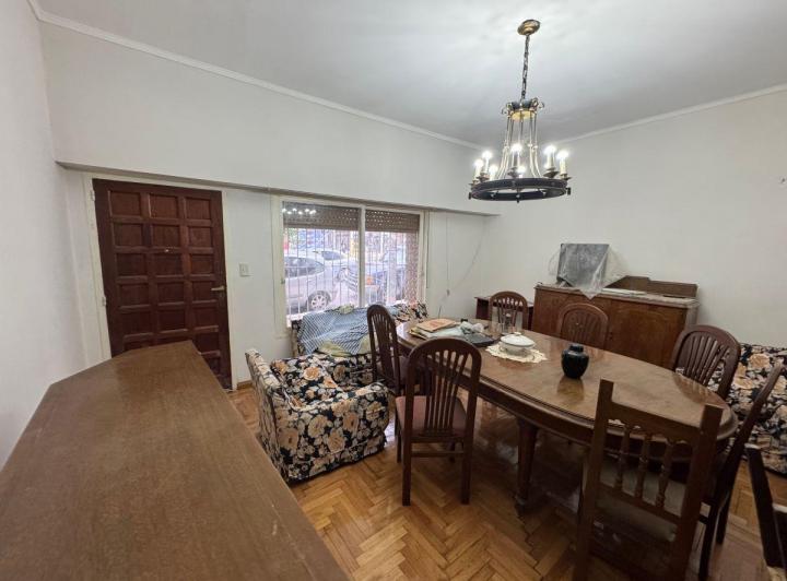 Casa · 180m² · 5 Ambientes