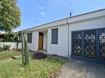 Casa de 4 ambientes, Córdoba · Casa en Venta B° Don Bosco – 3 Dorm., Cochera y Patio – 253 m² de Terreno