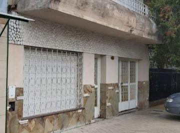 Casa de 7 ambientes, Rosario · Casa 4 Dorm. - 2 Plantas - Jardin, Sadi Carnot 5820 - Rosario.