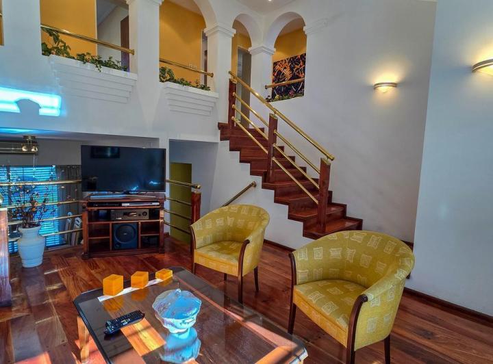Casa · 187m² · 5 Ambientes · 1 Cochera