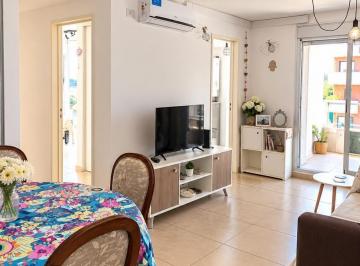 Departamento · 60m² · 4 Ambientes · Departamento 2 Dorm. en Venta Excelente Vista con Gran Balcón