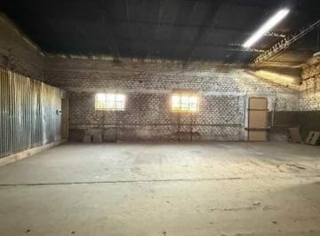 Local comercial · 2 Ambientes · En Alquiler · Galpón Galpón Para Tu Depósito o Taller Espacio Cubierto con Baño.
