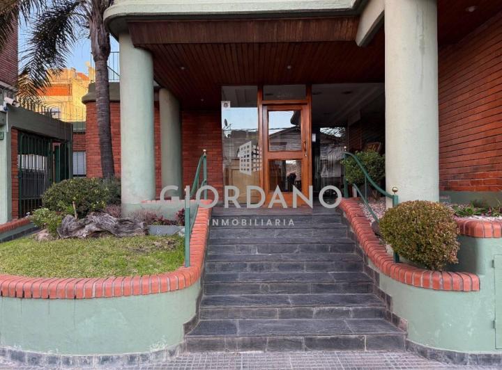 Departamento · 180m² · 4 Ambientes · 1 Cochera