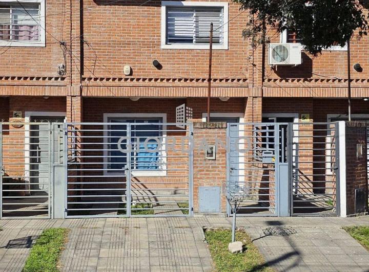 Casa · 72m² · 3 Ambientes · 1 Cochera