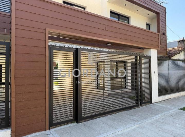 Casa · 120m² · 3 Ambientes · 1 Cochera