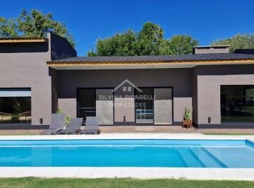 Quinta vacacional · 80m² · 2 Ambientes · Casa Quinta en Alq. Temporario en El Remanso, Exaltación de La Cruz, G. B. a. Zona Norte