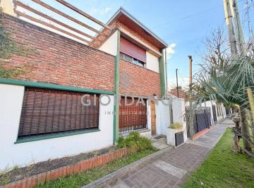 GIO-GIO-643_2 · Venta Casa Castelar 3 Ambientes