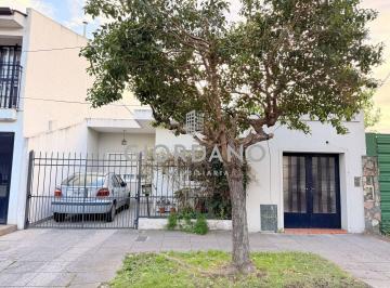 GIO-GIO-663_2 · Venta Casa 4 Ambientes Castelar Norte Apto Credito