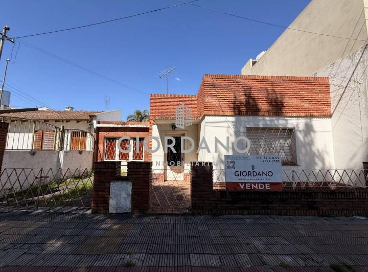 Casa · 70m² · 3 Ambientes · 1 Cochera