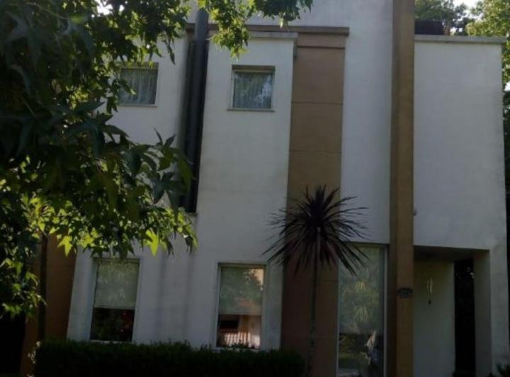 Casa · 150m² · 5 Ambientes · 2 Cocheras
