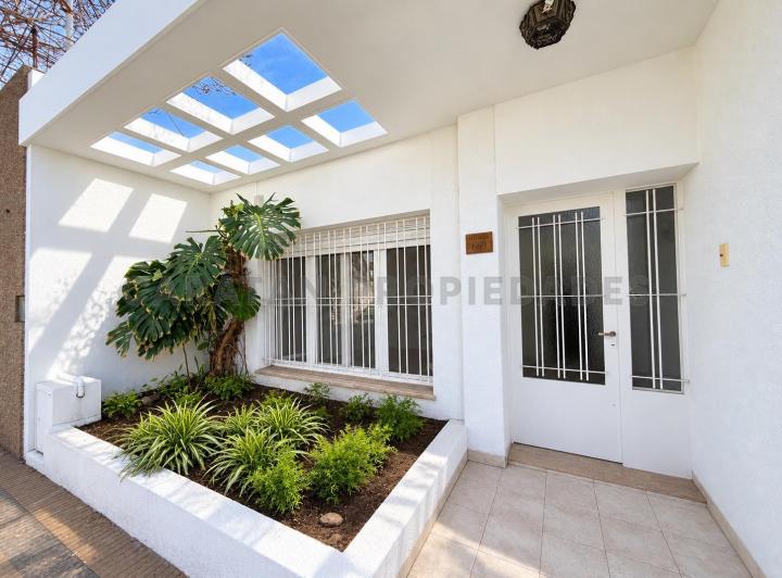 Casa · 197m² · 7 Ambientes · 1 Cochera
