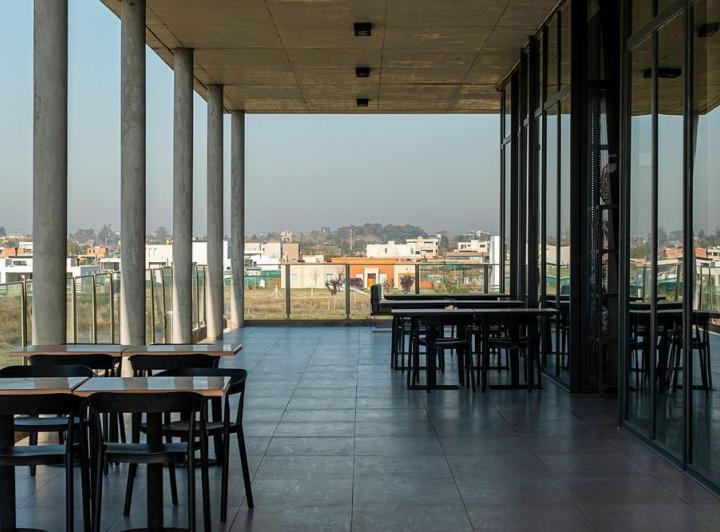 Terreno · 881m²