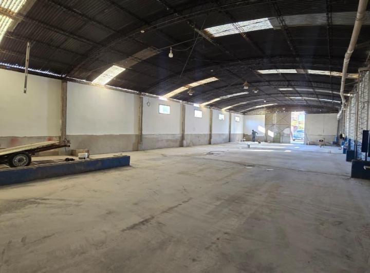 Bodega-Galpón · 360m² · 3 Ambientes