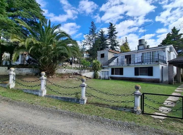 Casa · 100m² · 4 Ambientes · 1 Cochera