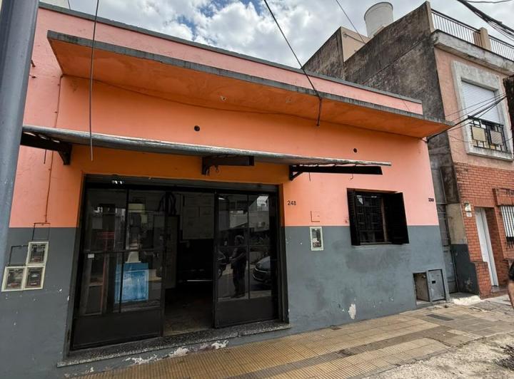Terreno · 262m² · 7 Ambientes