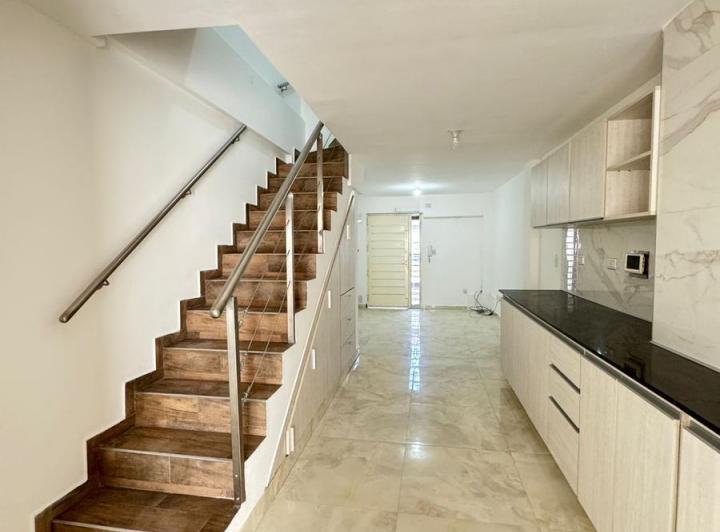 Casa · 65m² · 3 Ambientes · 1 Cochera