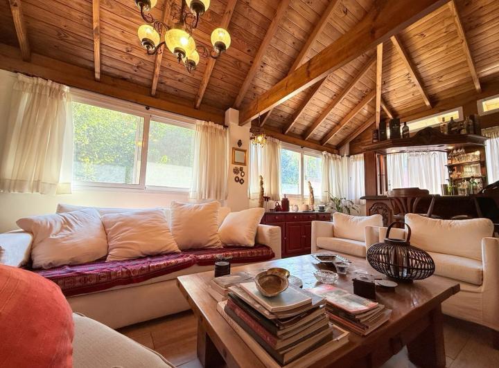 Casa · 156m² · 5 Ambientes · 5 Cocheras