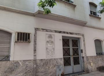 Departamento de 2 ambientes, Caballito · Dos Amb. en Caballito, Excelente Ubicación. Sin Expensas. 1er Piso por Escalera