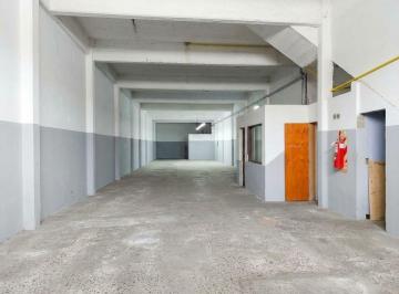 Bodega-Galpón de 7 ambientes, Avellaneda · Alquiler o Venta de Galpón + Vivienda en Avellaneda (560 m² Tot. Fza. Motriz. Altura 5 m. Excelente)